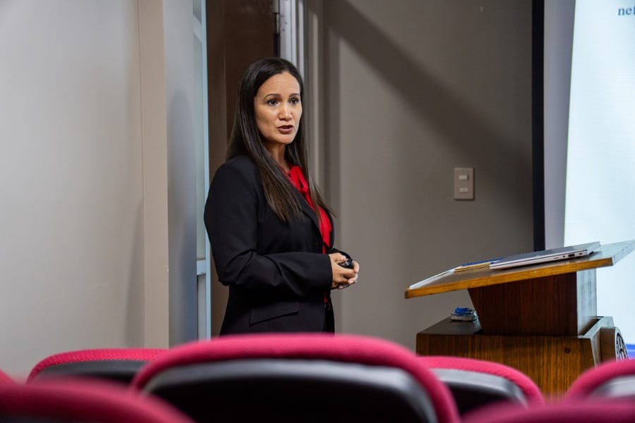 Nueva graduada del Doctorado estudió mecanismos moleculares asociados a nefrotoxicidad inducida por cisplatino